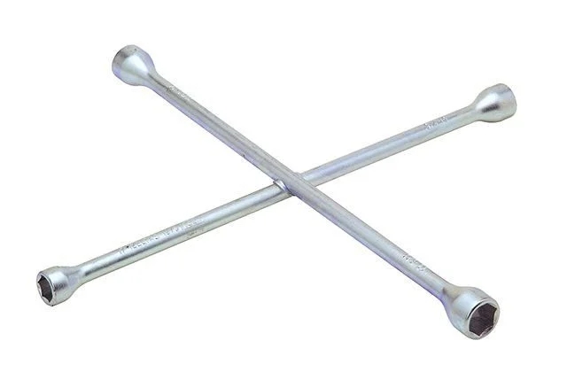 İzeltaş 1975 09 1322 1/2” Adaptörlü Bijon Anahtarı İstavroz Tipi