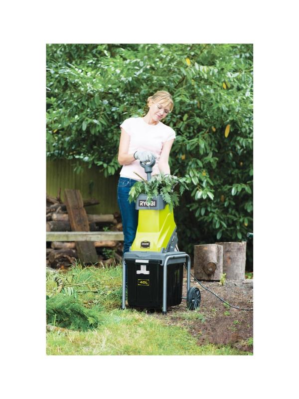 Ryobi RSH3045U 3000W Sessiz Yaprak Öğütme Makinası