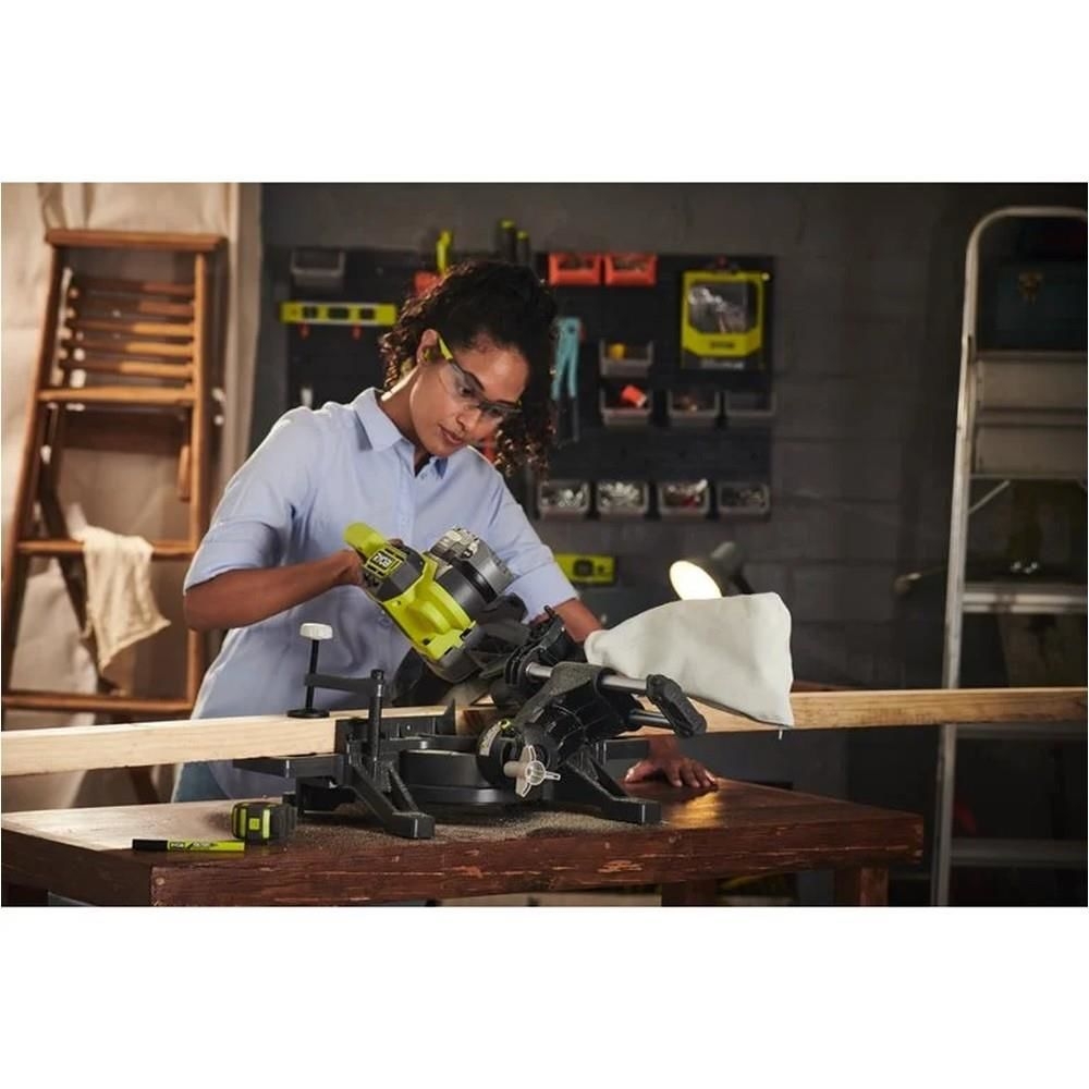 Ryobi RM18190-0 18V Akülü Kızaklı Gönye Kesme (Aküsüz)