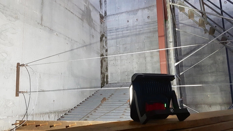 Bosch GLI 18V-4000 C (Solo) Şantiye Projektörü - 0601446800