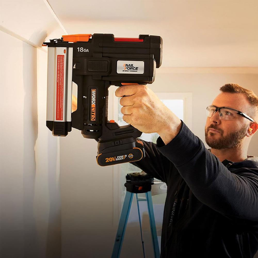 WORX WX842.9 20Volt 15-50mm Profesyonel Şarjlı Çivi Çakma Makinesi + 2700 Adet Yedek Çivi (Akü Dahil Değildir)