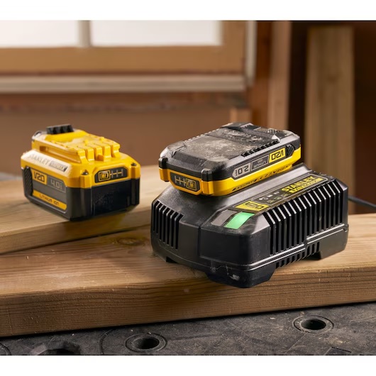 Stanley SFMCB14 FATMAX® V20 18V 4A Şarj Cihazı